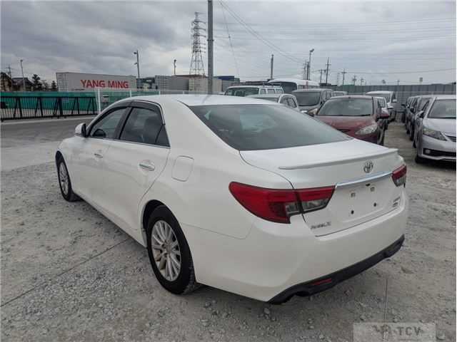 2013 Toyota Mark X