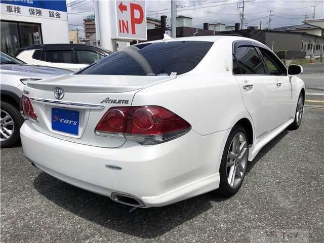 2010 Toyota Crown