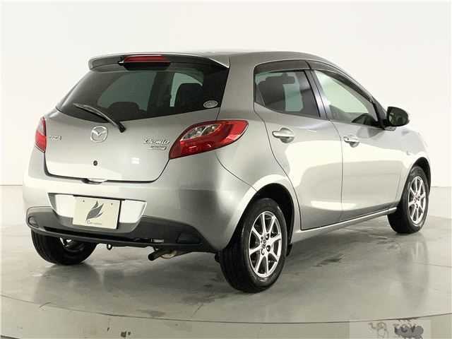 2013 Mazda Demio