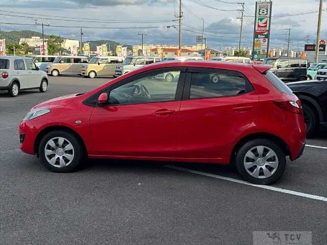 2013 Mazda Demio