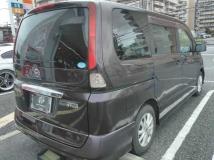 2010 Nissan Serena