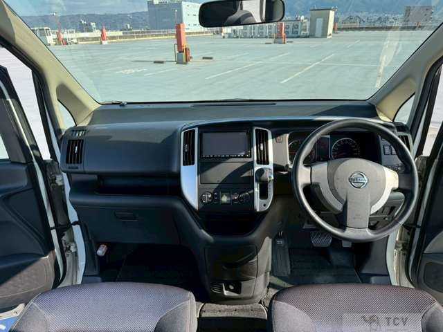 2009 Nissan Serena