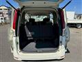 2009 Nissan Serena