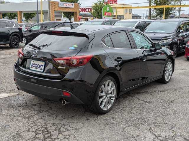 2013 Mazda Axela Sport