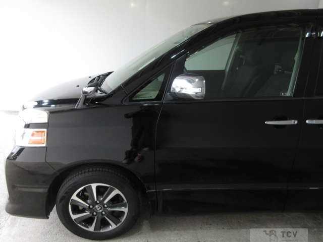 2006 Toyota Voxy