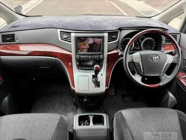 2010 Toyota Alphard