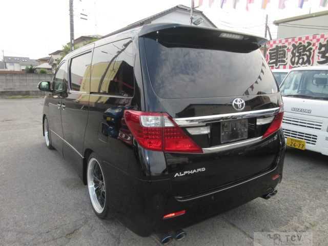 2013 Toyota Alphard