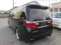 2013 Toyota Alphard