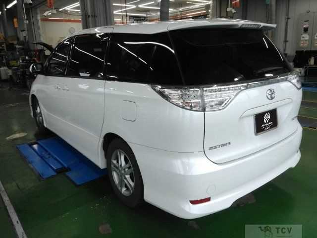 2015 Toyota Estima