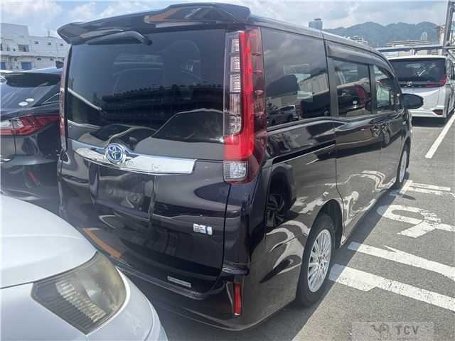 2016 Toyota Noah