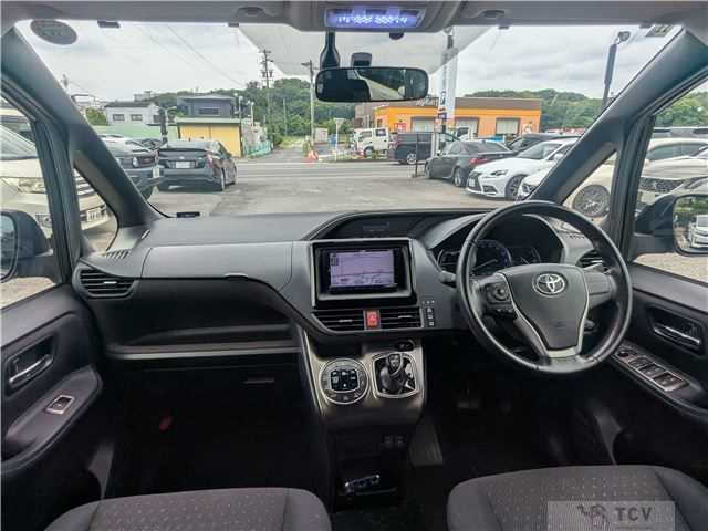 2014 Toyota Voxy