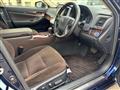 2013 Toyota Crown Royal Series