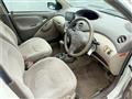 2005 Toyota Platz