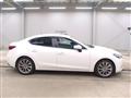 2018 Mazda Axela