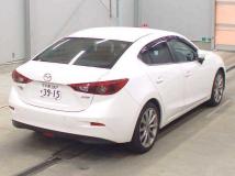 2018 Mazda Axela