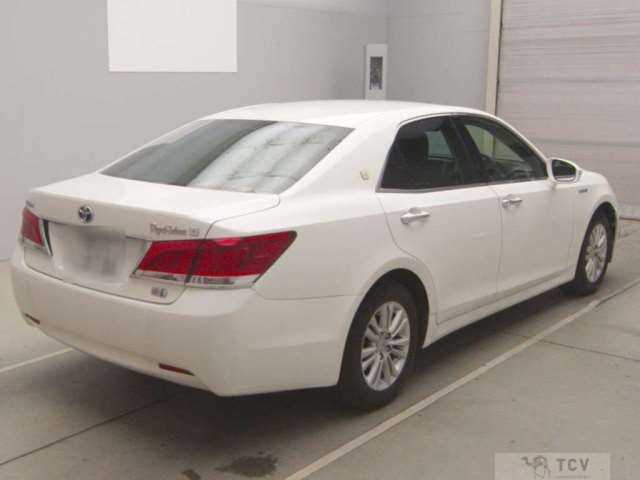 2014 Toyota Crown Hybrid