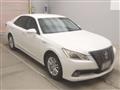 2014 Toyota Crown Hybrid