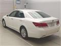 2014 Toyota Crown Hybrid
