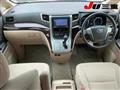 2013 Toyota Alphard