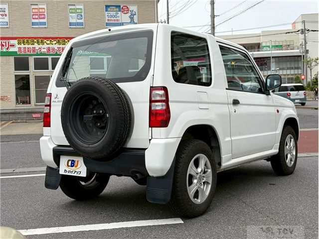 2010 Mitsubishi Pajero Mini