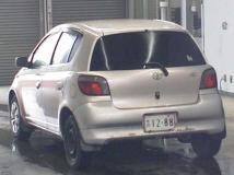 2000 Toyota Vitz