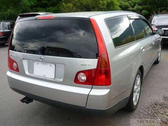 2001 Nissan Stagea