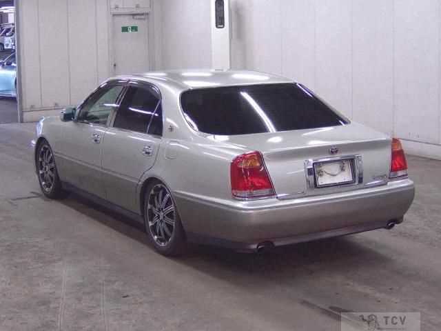 2001 Toyota Crown Majesta