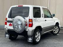2000 Mitsubishi Pajero Mini
