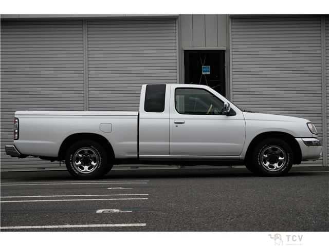 2000 Nissan Dutsun Truck
