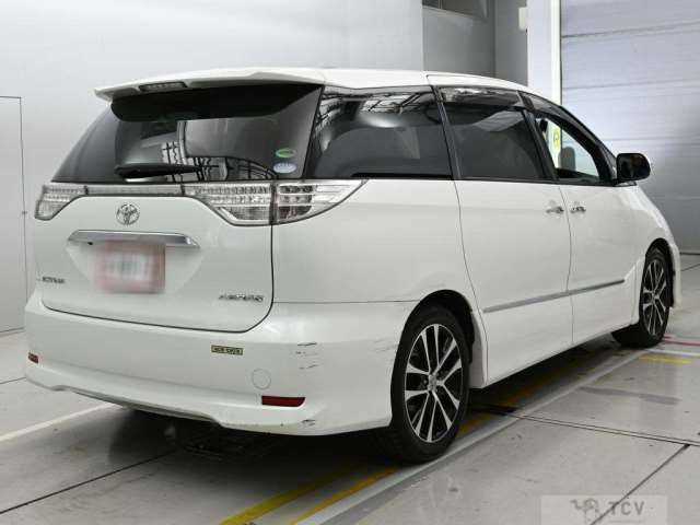 2013 Toyota Estima