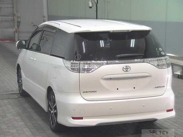 2013 Toyota Estima