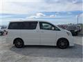 2004 Toyota Alphard