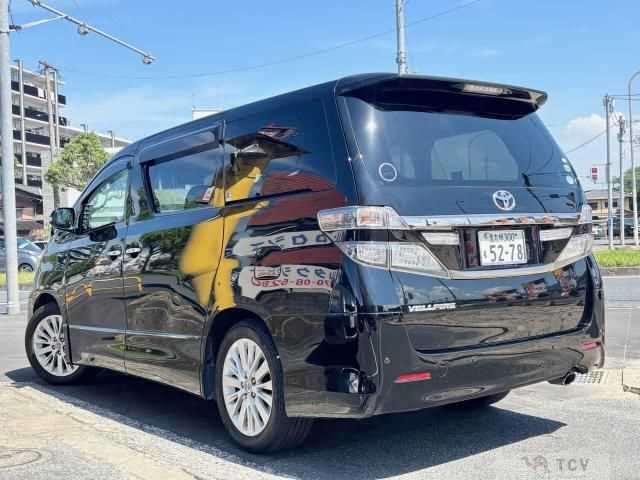 2013 Toyota Vellfire