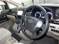 2013 Toyota Alphard