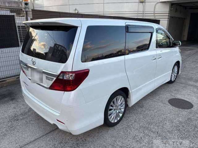 2012 Toyota Alphard
