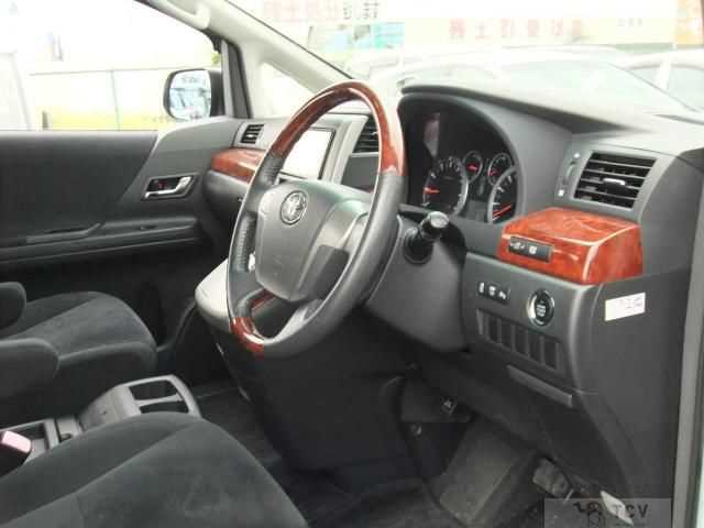 2009 Toyota Vellfire
