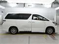 2013 Toyota Vellfire