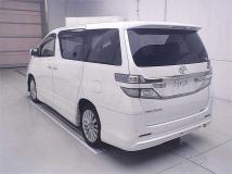 2014 Toyota Vellfire