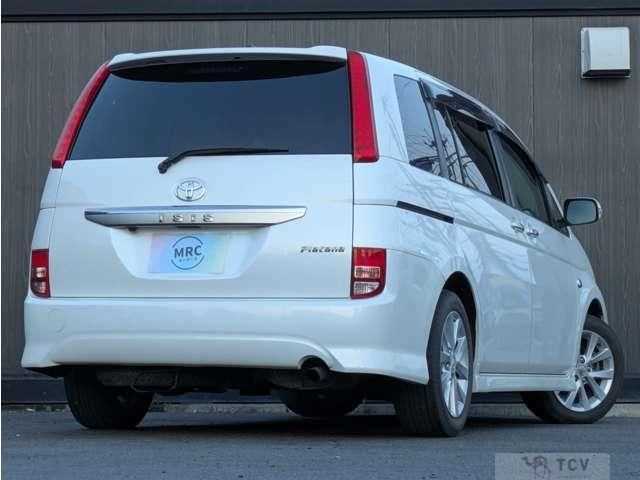 2009 Toyota Isis