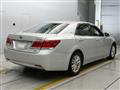 2013 Toyota Crown Hybrid