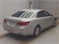 2013 Toyota Crown Hybrid