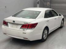 2015 Toyota Crown Hybrid