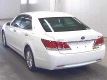 2013 Toyota Crown Hybrid