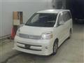 2006 Toyota Voxy