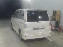 2006 Toyota Voxy