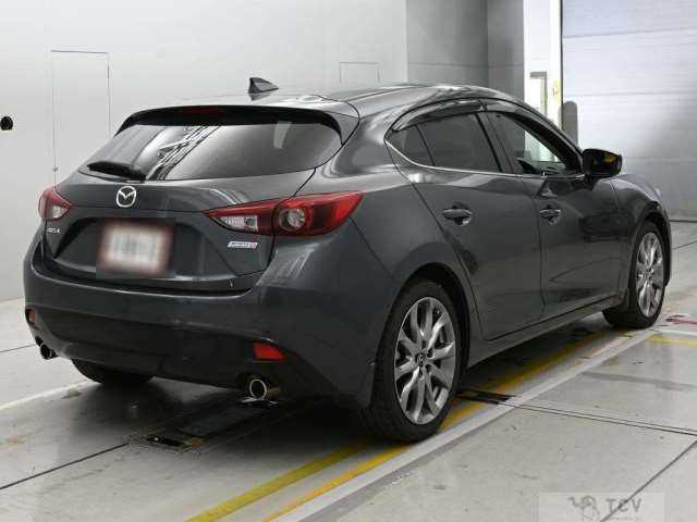 2015 Mazda Axela Sport