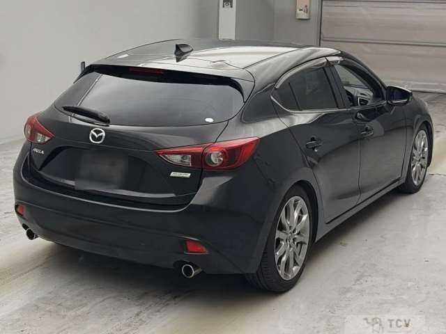 2014 Mazda Axela Sport