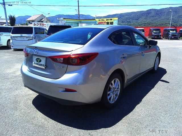 2016 Mazda Axela Hybrid