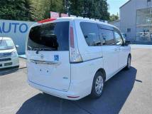 2011 Nissan Serena