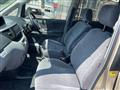 2004 Toyota Voxy